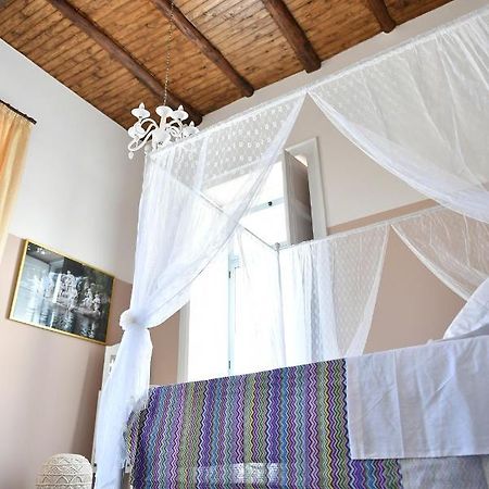 B&B A Due Passi กาแซร์ตา ภายนอก รูปภาพ